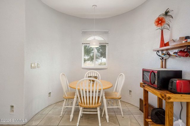 5944 Dusty Prints Road, Las Cruces, NM 88007