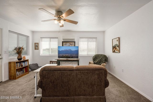 5944 Dusty Prints Road, Las Cruces, NM 88007