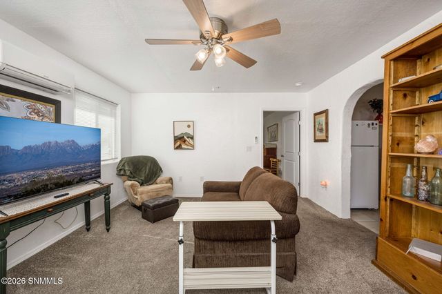 5944 Dusty Prints Road, Las Cruces, NM 88007