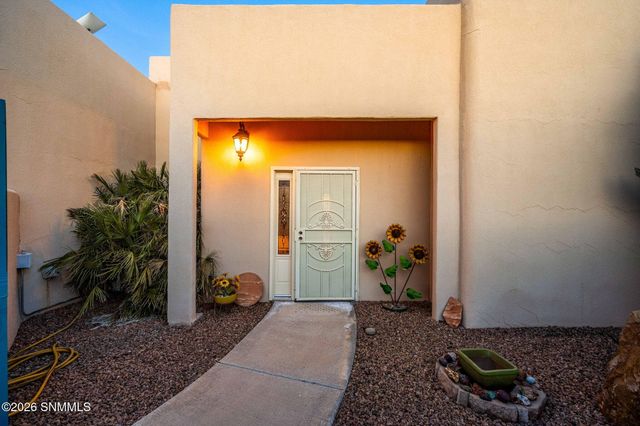 5944 Dusty Prints Road, Las Cruces, NM 88007