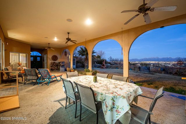 5944 Dusty Prints Road, Las Cruces, NM 88007