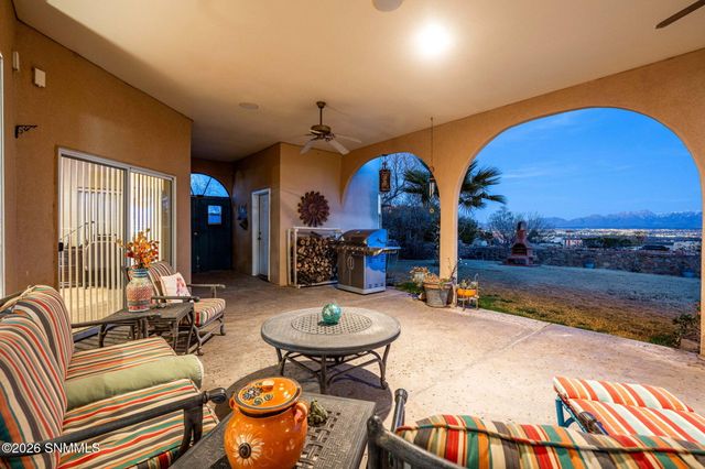 5944 Dusty Prints Road, Las Cruces, NM 88007