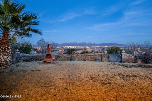 5944 Dusty Prints Road, Las Cruces, NM 88007