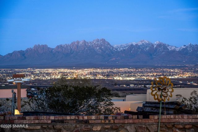 5944 Dusty Prints Road, Las Cruces, NM 88007