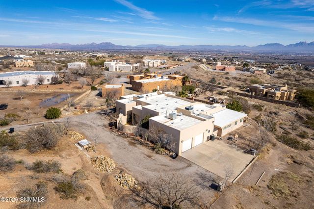 5944 Dusty Prints Road, Las Cruces, NM 88007