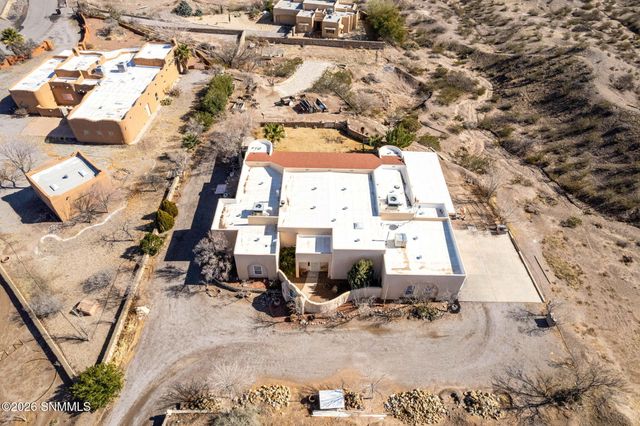 5944 Dusty Prints Road, Las Cruces, NM 88007