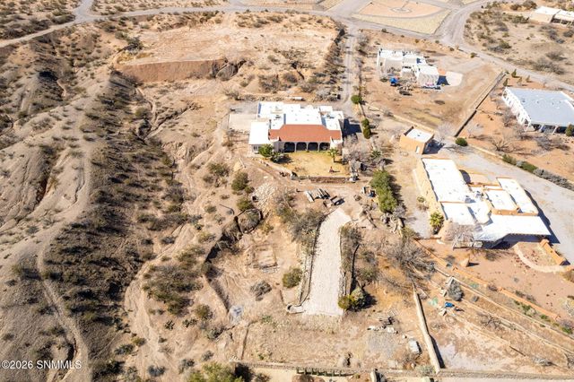 5944 Dusty Prints Road, Las Cruces, NM 88007