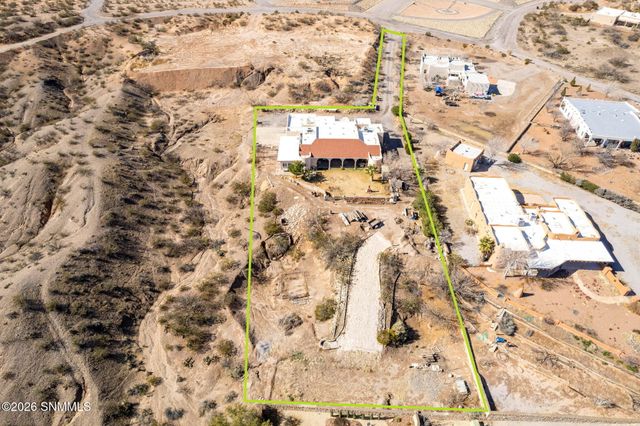 5944 Dusty Prints Road, Las Cruces, NM 88007