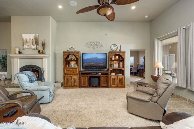 5944 Dusty Prints Road, Las Cruces, NM 88007