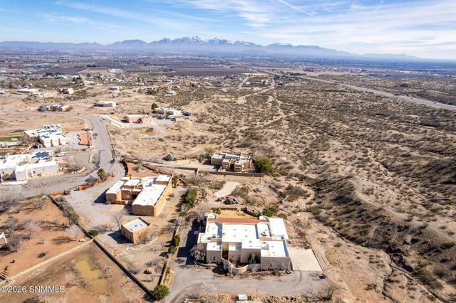 5944 Dusty Prints Road, Las Cruces, NM 88007