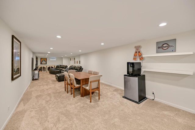 3035 Pilgrim ROAD, Brookfield, WI 53005