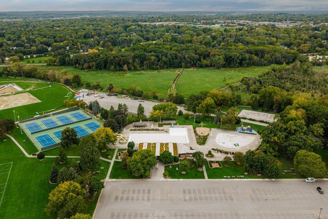3035 Pilgrim ROAD, Brookfield, WI 53005