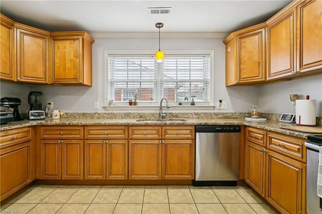 413 W Gilbert ST, Hampton, VA 23669