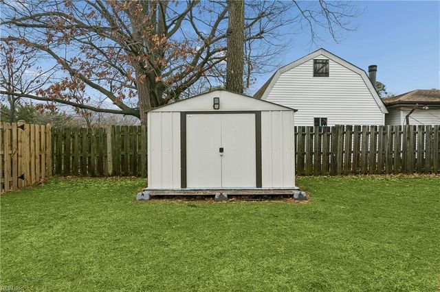 413 W Gilbert ST, Hampton, VA 23669