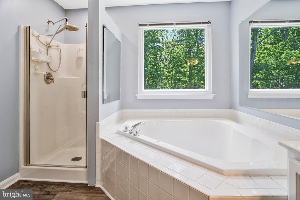 Image 11 of property listing at 2322 HAWKS LANDING CT, Waldorf, MD 20601