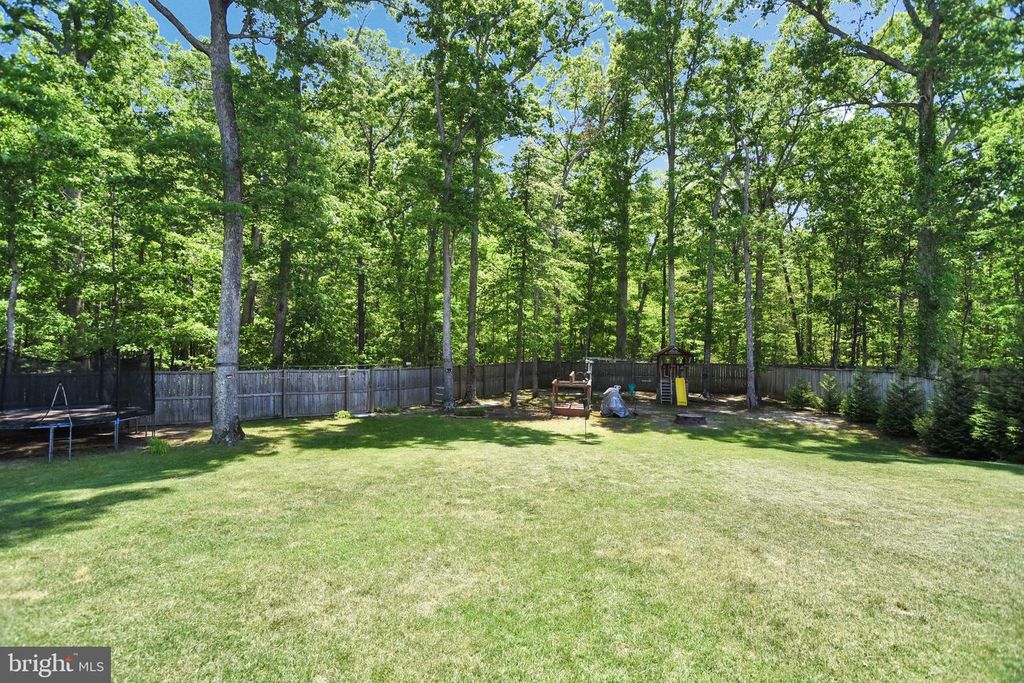 Image 21 of property listing at 2322 HAWKS LANDING CT, Waldorf, MD 20601