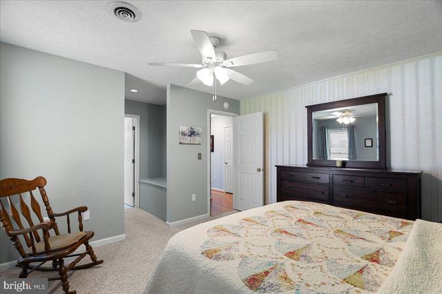 115 MONTMORENCY DR, Bunker Hill, WV 25413
