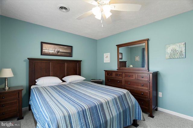 115 MONTMORENCY DR, Bunker Hill, WV 25413