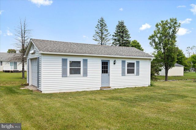 115 MONTMORENCY DR, Bunker Hill, WV 25413