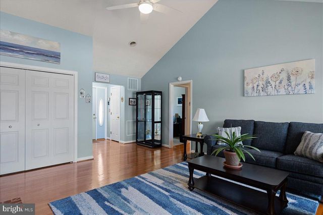 115 MONTMORENCY DR, Bunker Hill, WV 25413