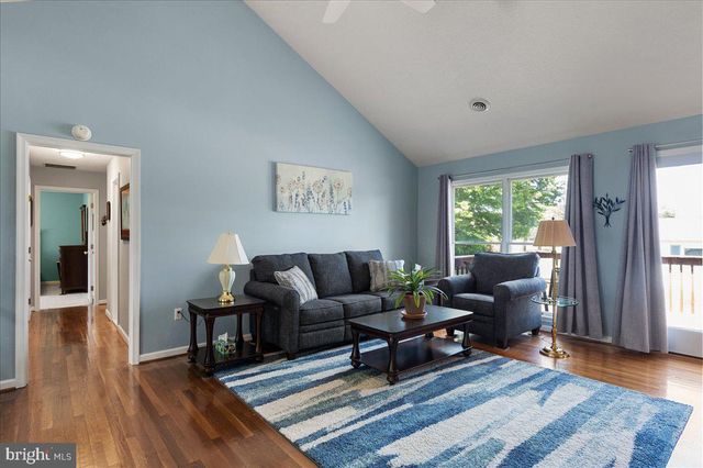 115 MONTMORENCY DR, Bunker Hill, WV 25413