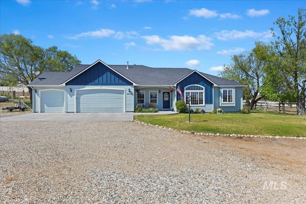9400 Gloria Rd, Middleton, ID 83644