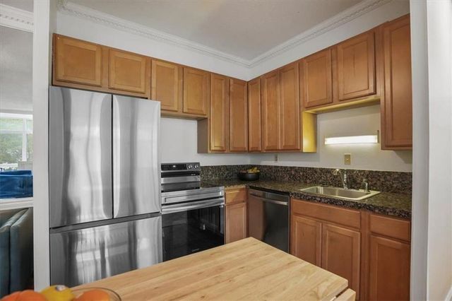 3060 Pharr Court North NW 302, Atlanta, GA 30305