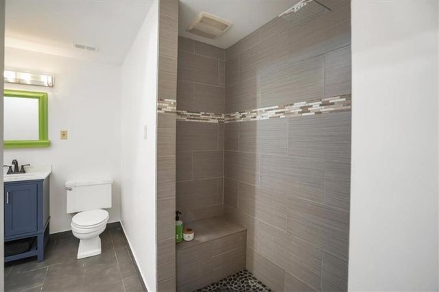 3060 Pharr Court North NW 302, Atlanta, GA 30305