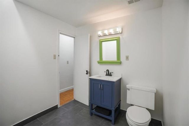 3060 Pharr Court North NW 302, Atlanta, GA 30305
