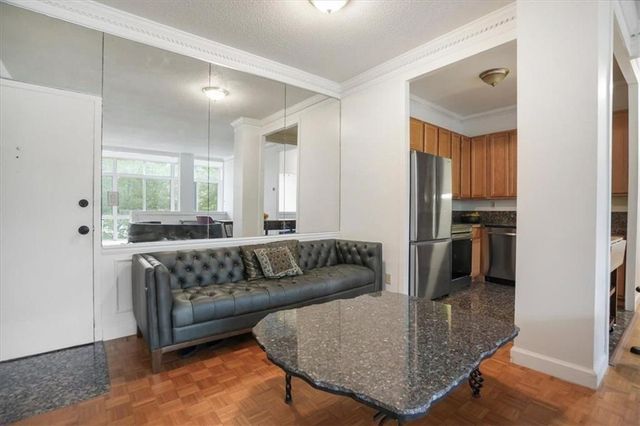 3060 Pharr Court North NW 302, Atlanta, GA 30305