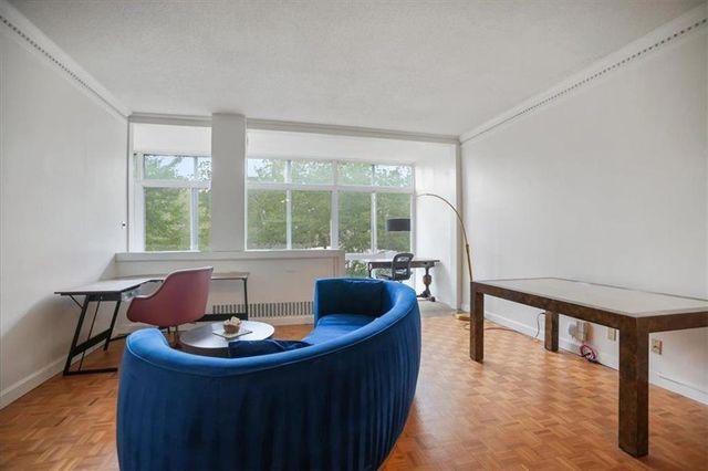 3060 Pharr Court North NW 302, Atlanta, GA 30305
