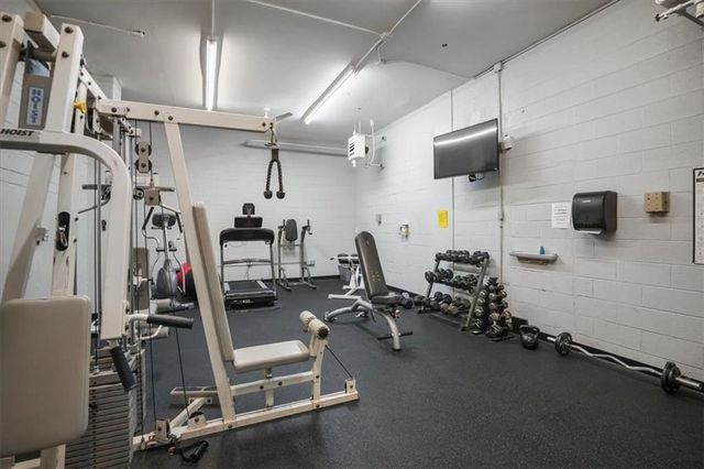 3060 Pharr Court North NW 302, Atlanta, GA 30305