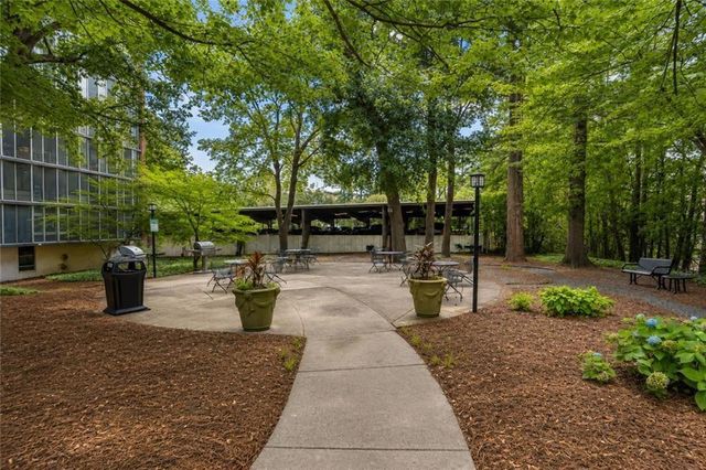 3060 Pharr Court North NW 302, Atlanta, GA 30305