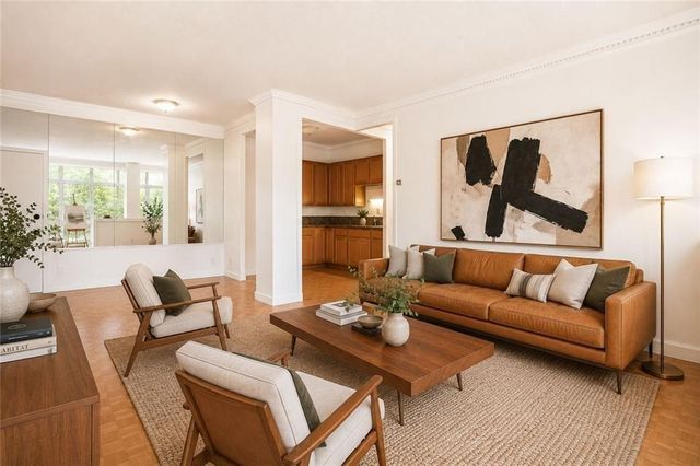 3060 Pharr Court North NW 302, Atlanta, GA 30305