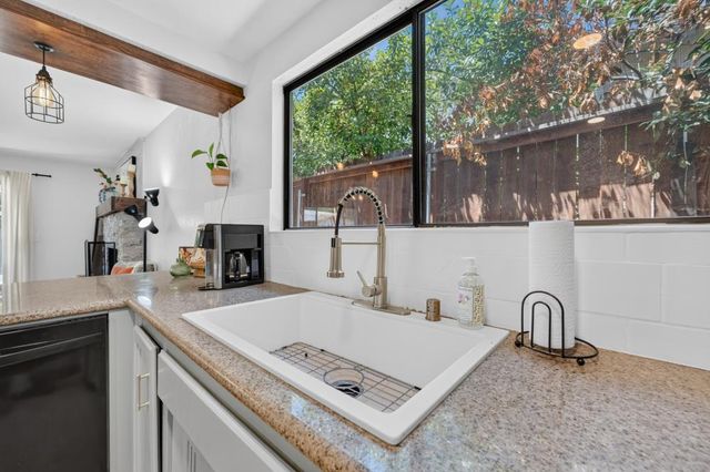 7336 Millicent Ct, Fair Oaks, CA 95628