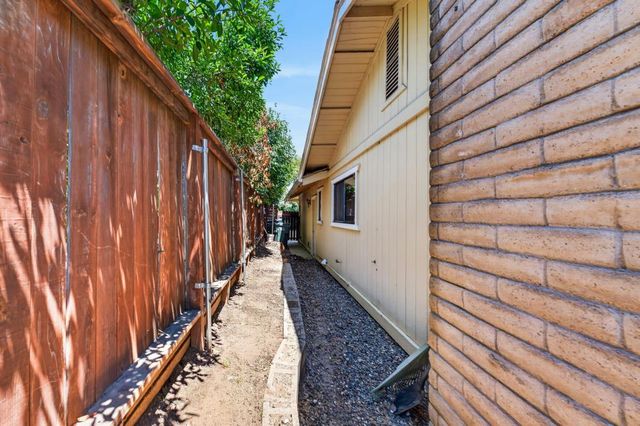 7336 Millicent Ct, Fair Oaks, CA 95628