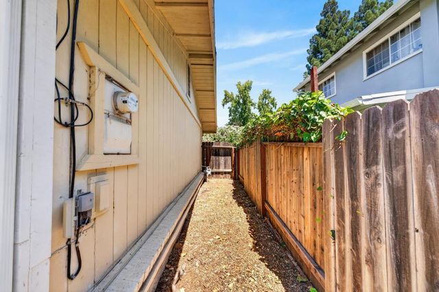 7336 Millicent Ct, Fair Oaks, CA 95628