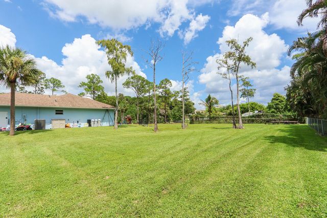 16605 64th Place N, Loxahatchee, FL 33470