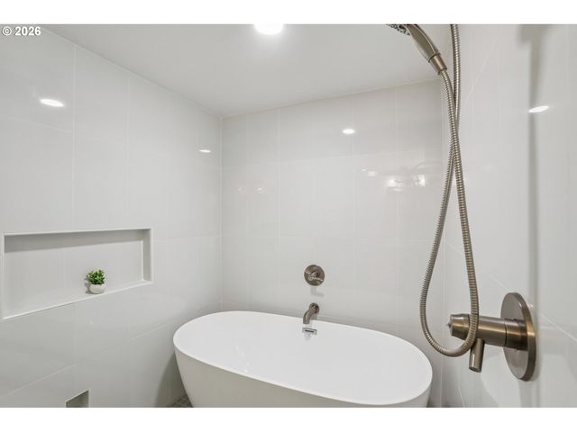 24406 Ne RAWSON Rd, Brush Prairie, WA 98606