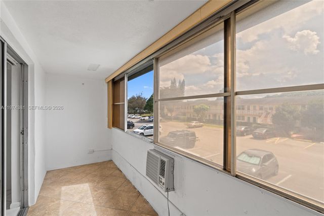 237 Camden J 237, West Palm Beach, FL 33417