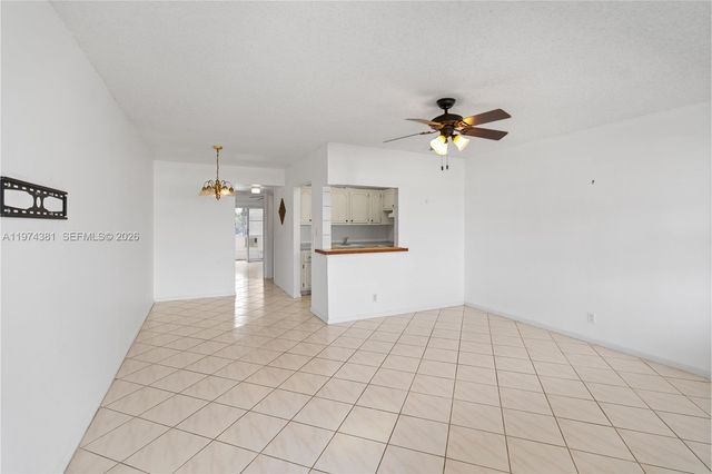 237 Camden J 237, West Palm Beach, FL 33417