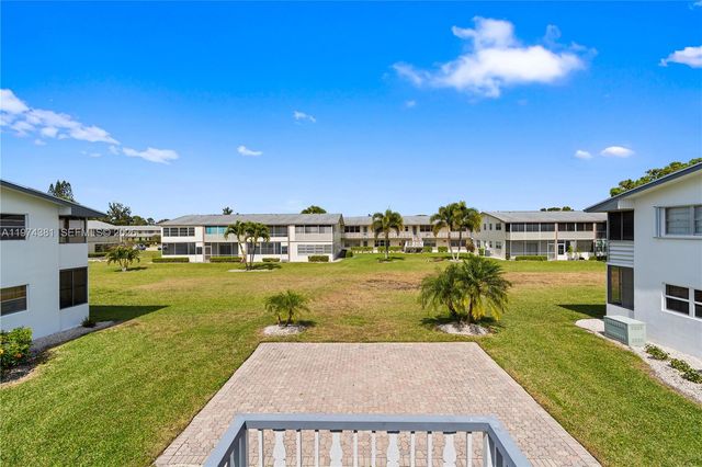 237 Camden J 237, West Palm Beach, FL 33417