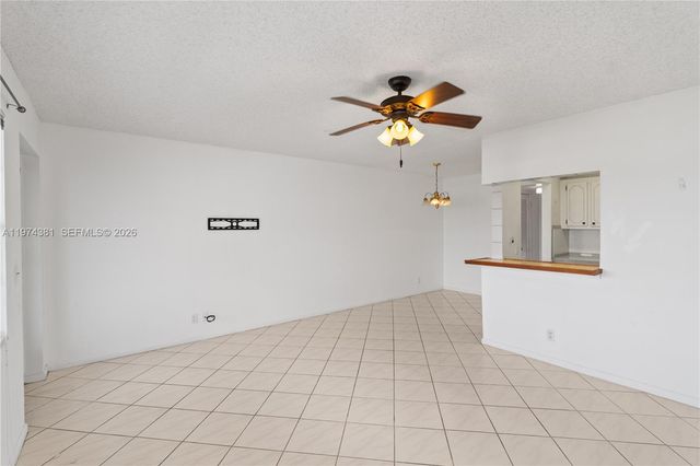 237 Camden J 237, West Palm Beach, FL 33417