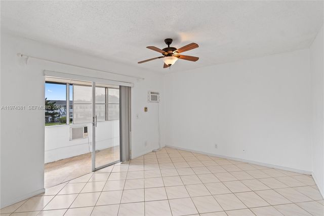 237 Camden J 237, West Palm Beach, FL 33417