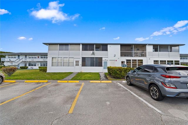 237 Camden J 237, West Palm Beach, FL 33417