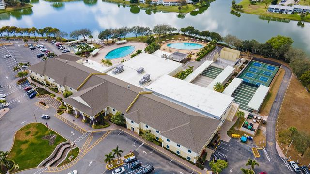 237 Camden J 237, West Palm Beach, FL 33417