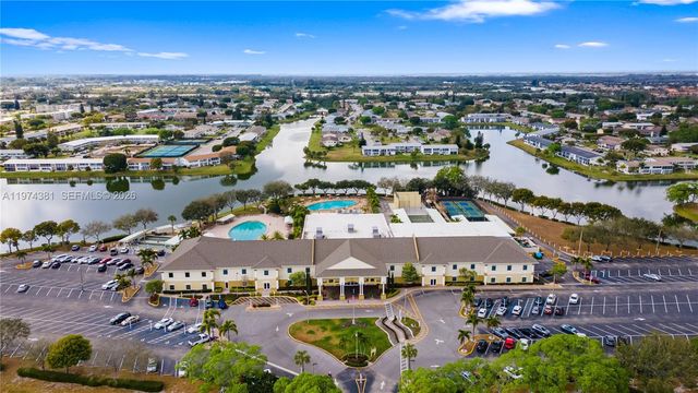 237 Camden J 237, West Palm Beach, FL 33417