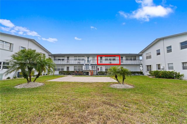 237 Camden J 237, West Palm Beach, FL 33417