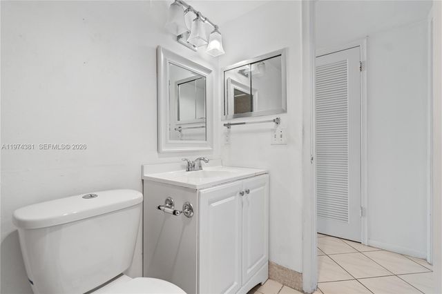 237 Camden J 237, West Palm Beach, FL 33417