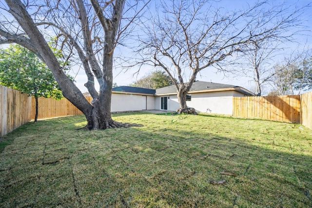 2512 Bluffton Drive, Plano, TX 75075